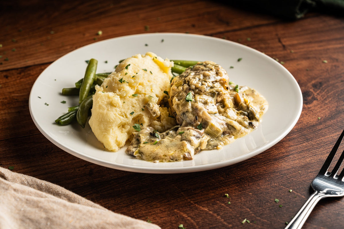 Chicken with Mushrooms in a Creamy Sauce