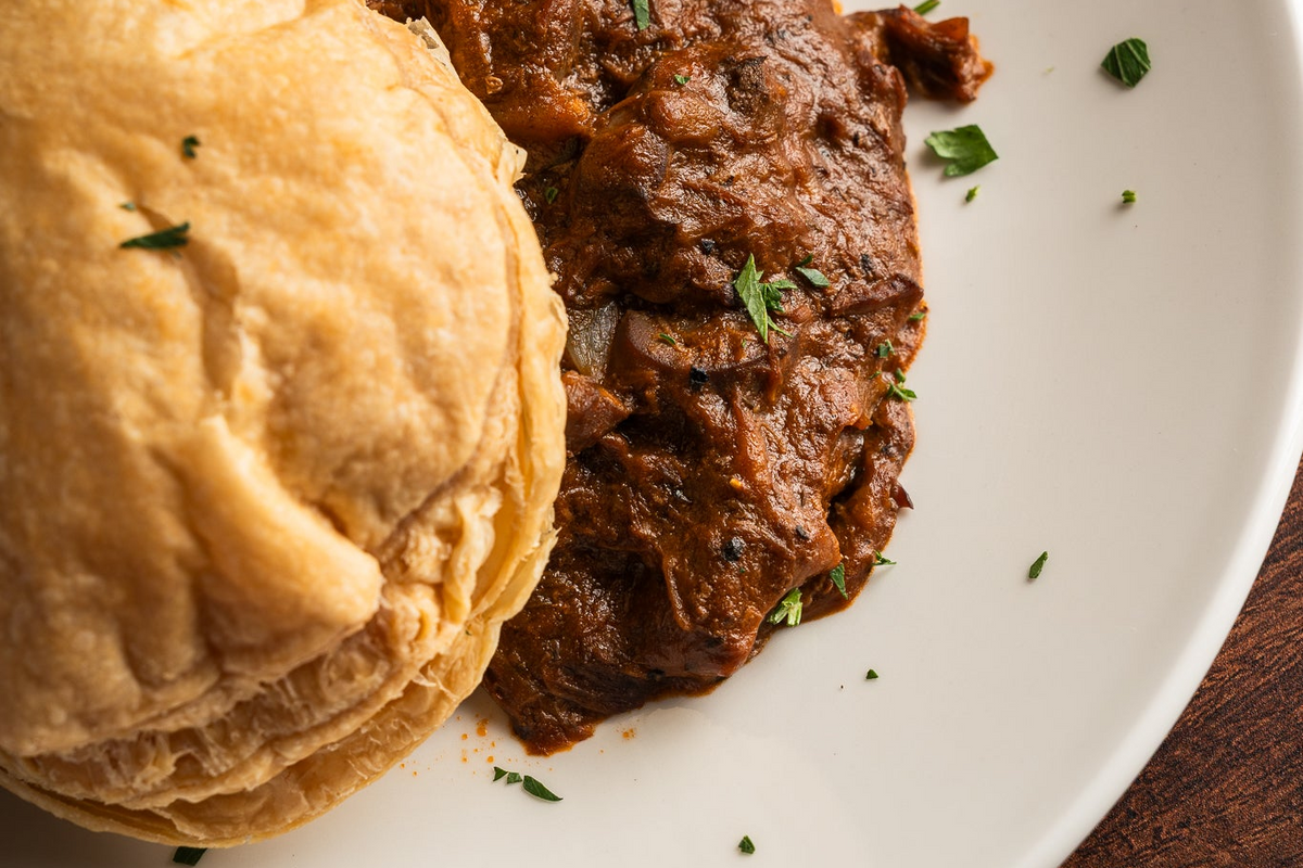 Steak & kidney pie